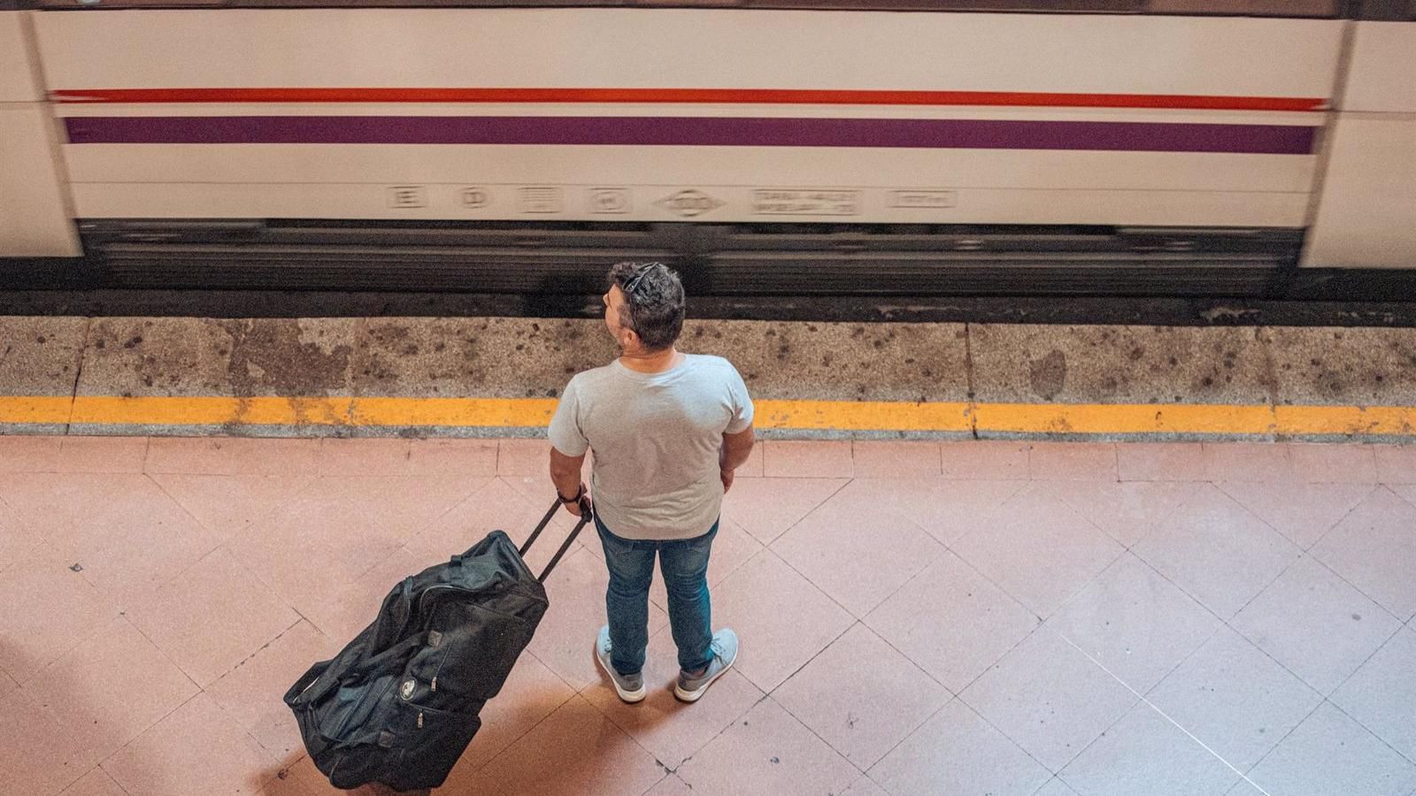 La Comunidad de Madrid refuerza Metro y EMT ante las incidencias en Cercanías