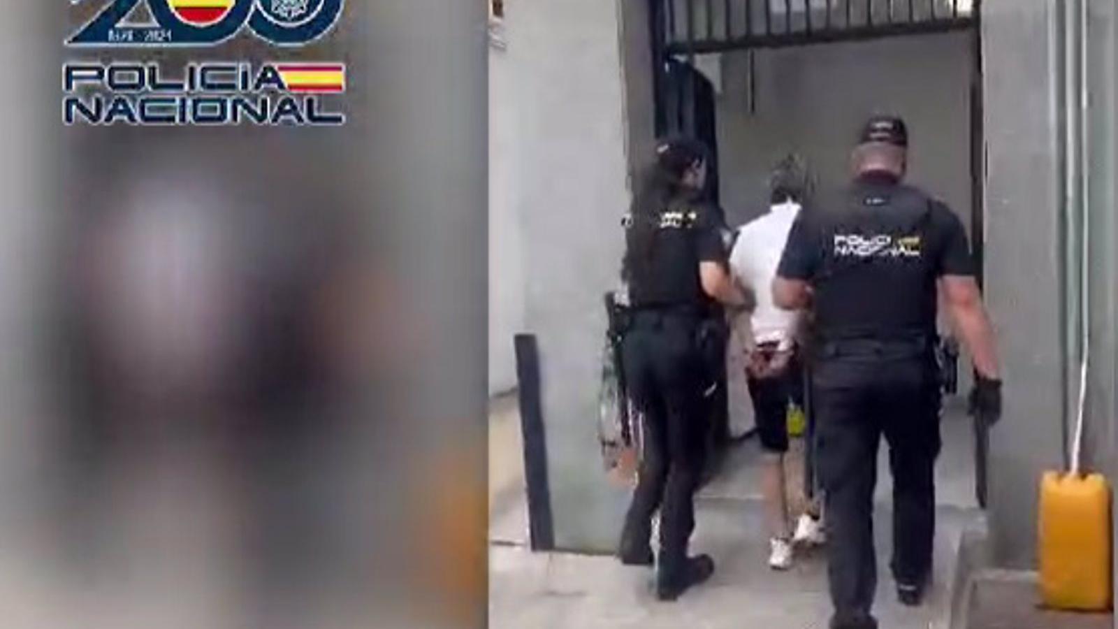 Detenido un hombre en Carabanchel por robo con violencia tras escalar la fachada de un edificio
