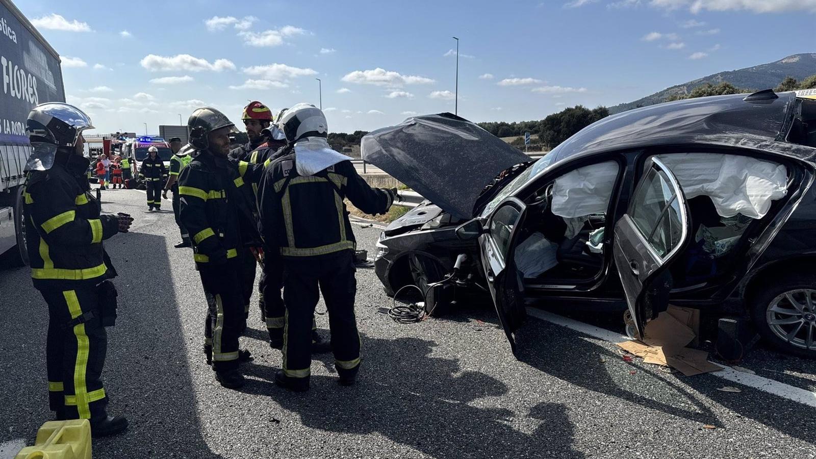 Un accidente en la A-6 deja un herido leve y provoca retenciones en Collado Villalba