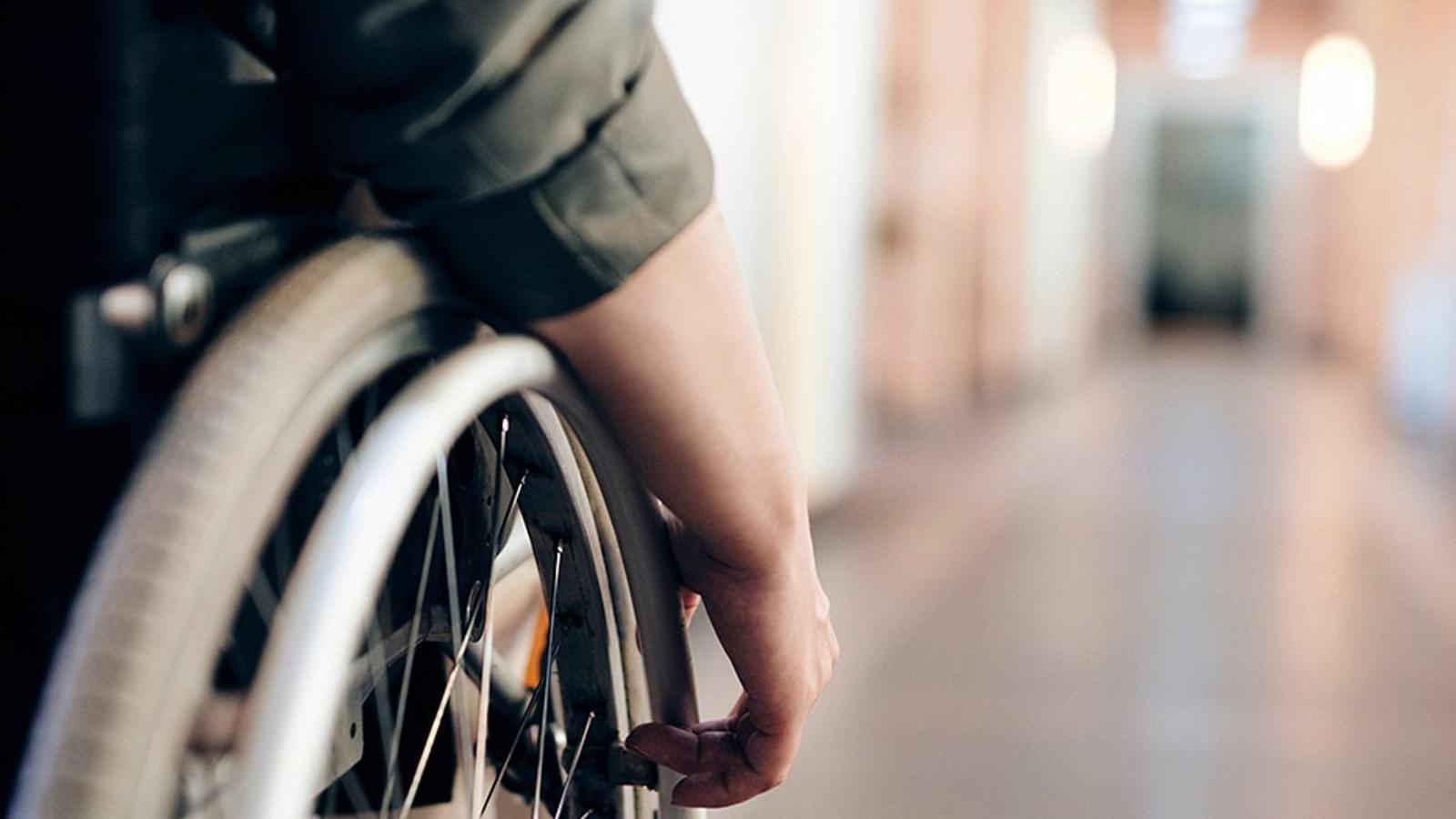 La Comunidad de Madrid invertirá nueve millones en tecnología para centros de discapacidad