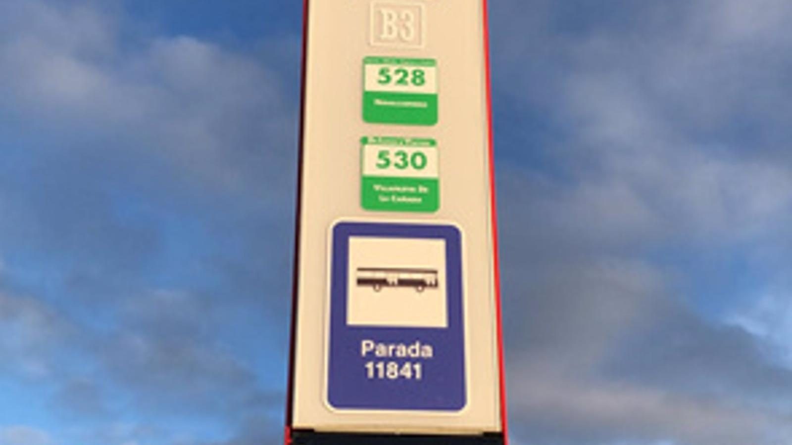 Madrid renueva las marquesinas y los postes para mejorar la seguridad en las paradas de autobús Madrid renueva las marquesinas y los postes para mejorar la seguridad en las paradas de autobús