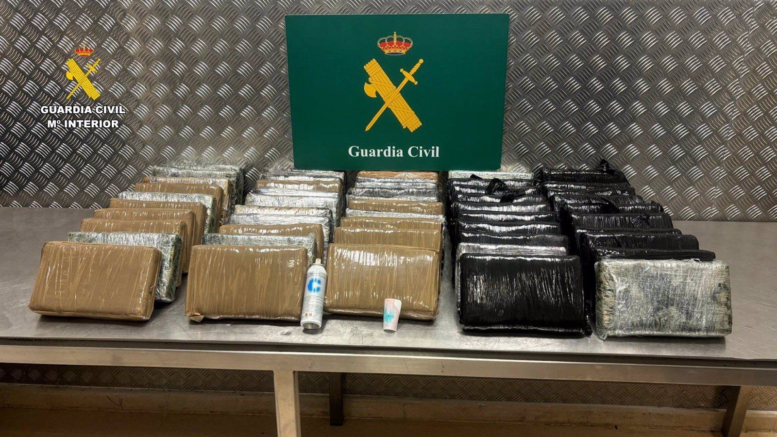 La Guardia Civil intercepta más de 190 kilos de cocaína en Barajas