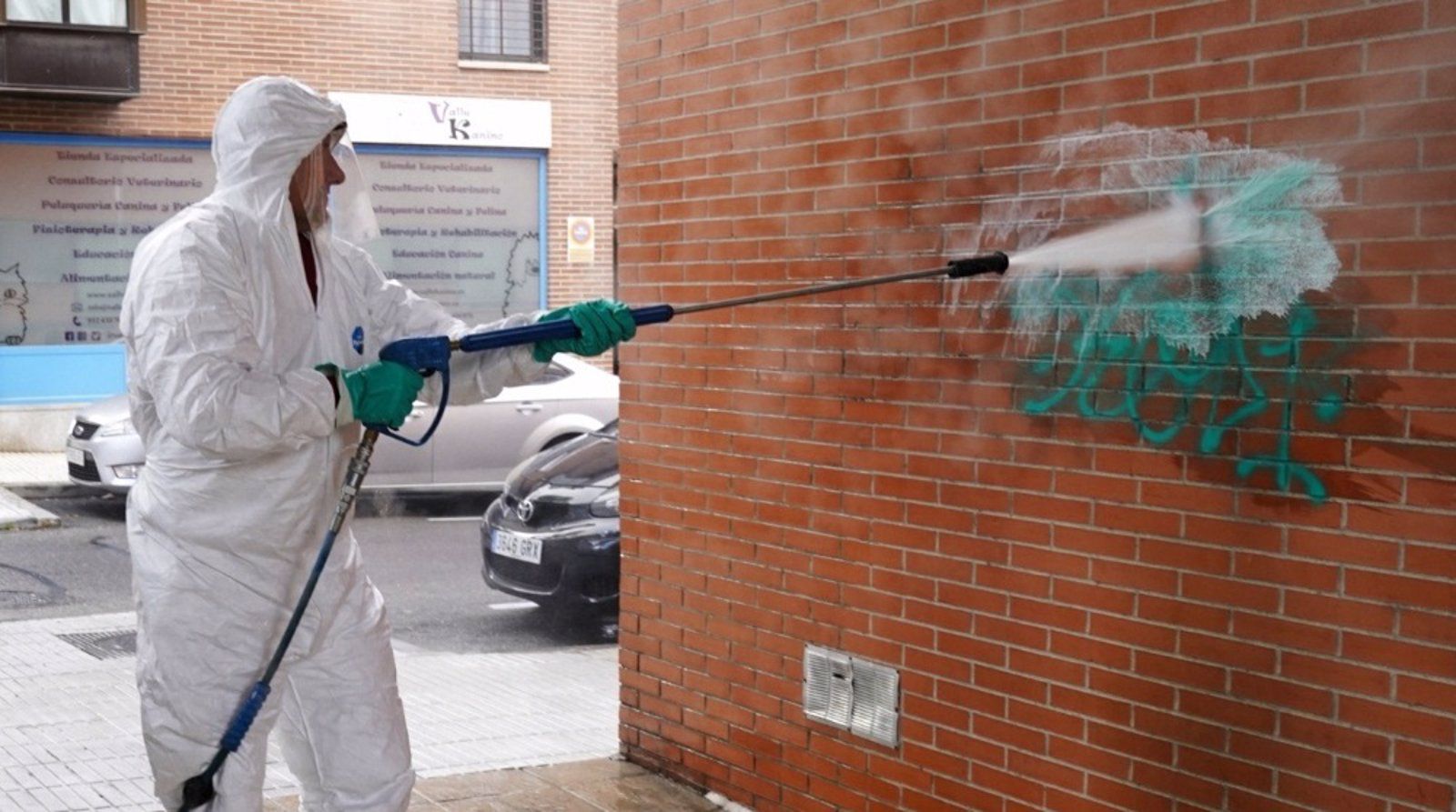 Denunciado un menor en San Sebastián de los Reyes por realizar pintadas en toda la ciudad