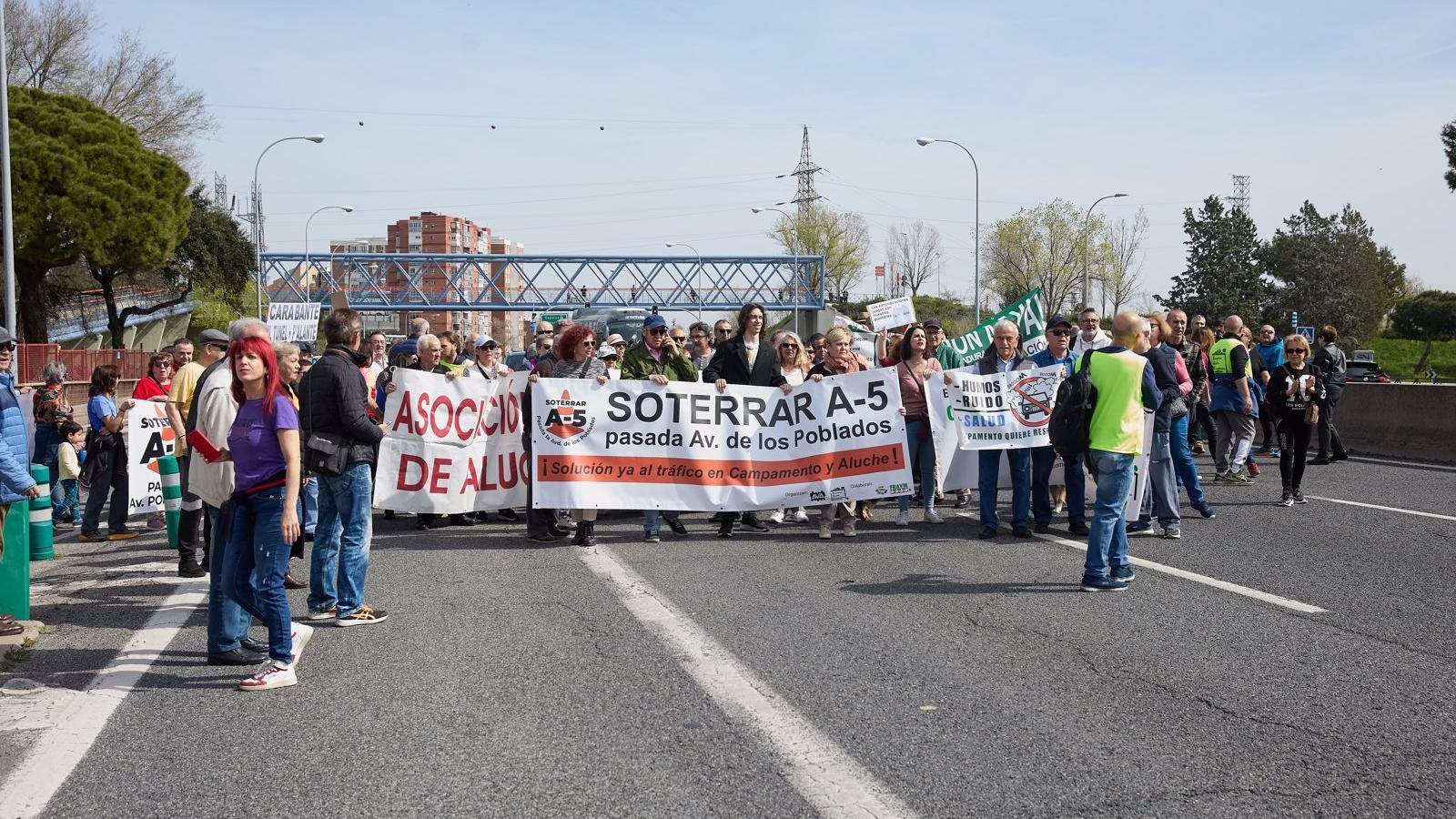 Asociaciones vecinales de Campamento y Aluche reclaman la licitación urgente del soterramiento de la A-5
