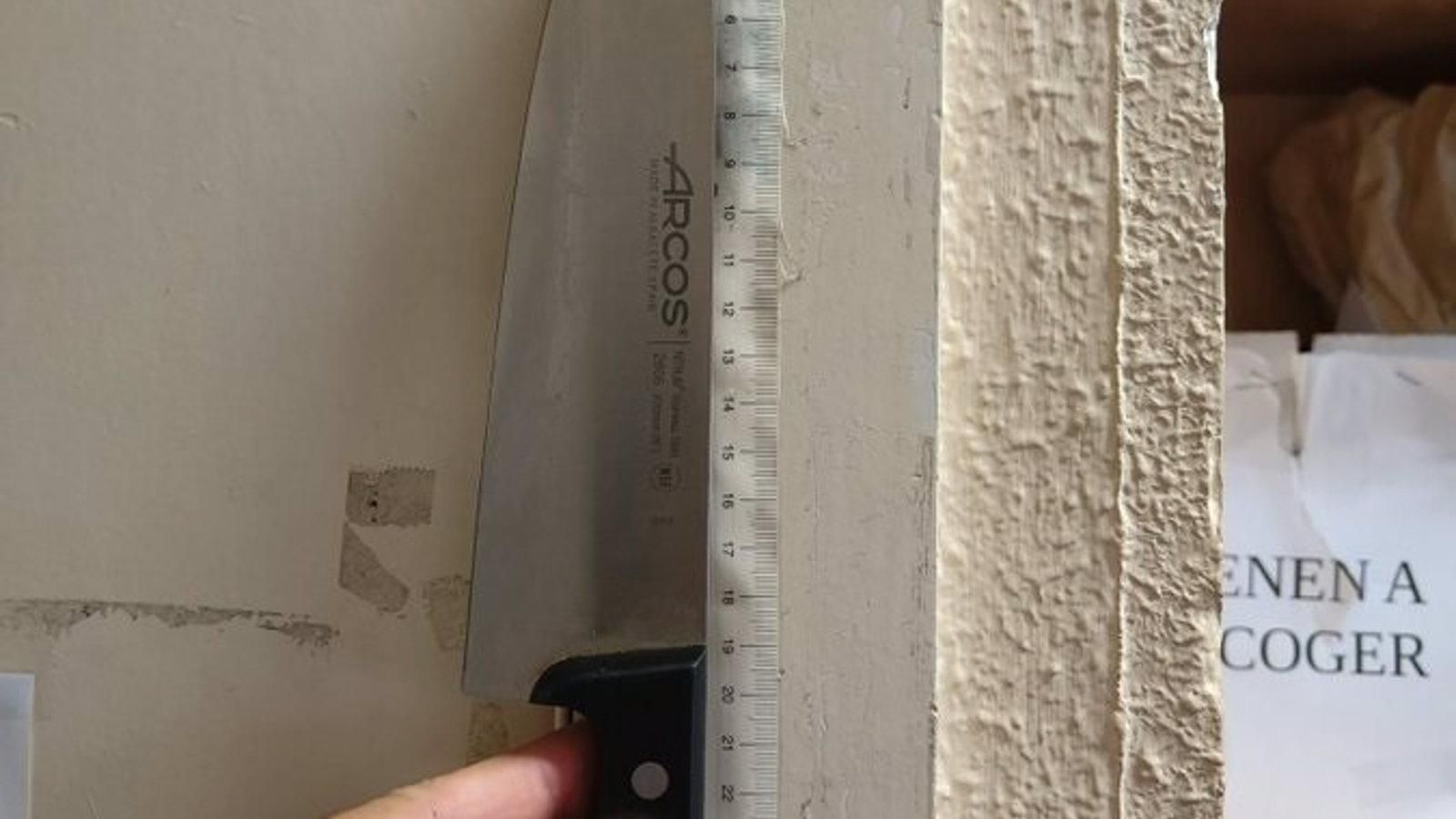 Detenida una pareja en Puente de Vallecas tras atacar a un joven con el método 'mataleón'