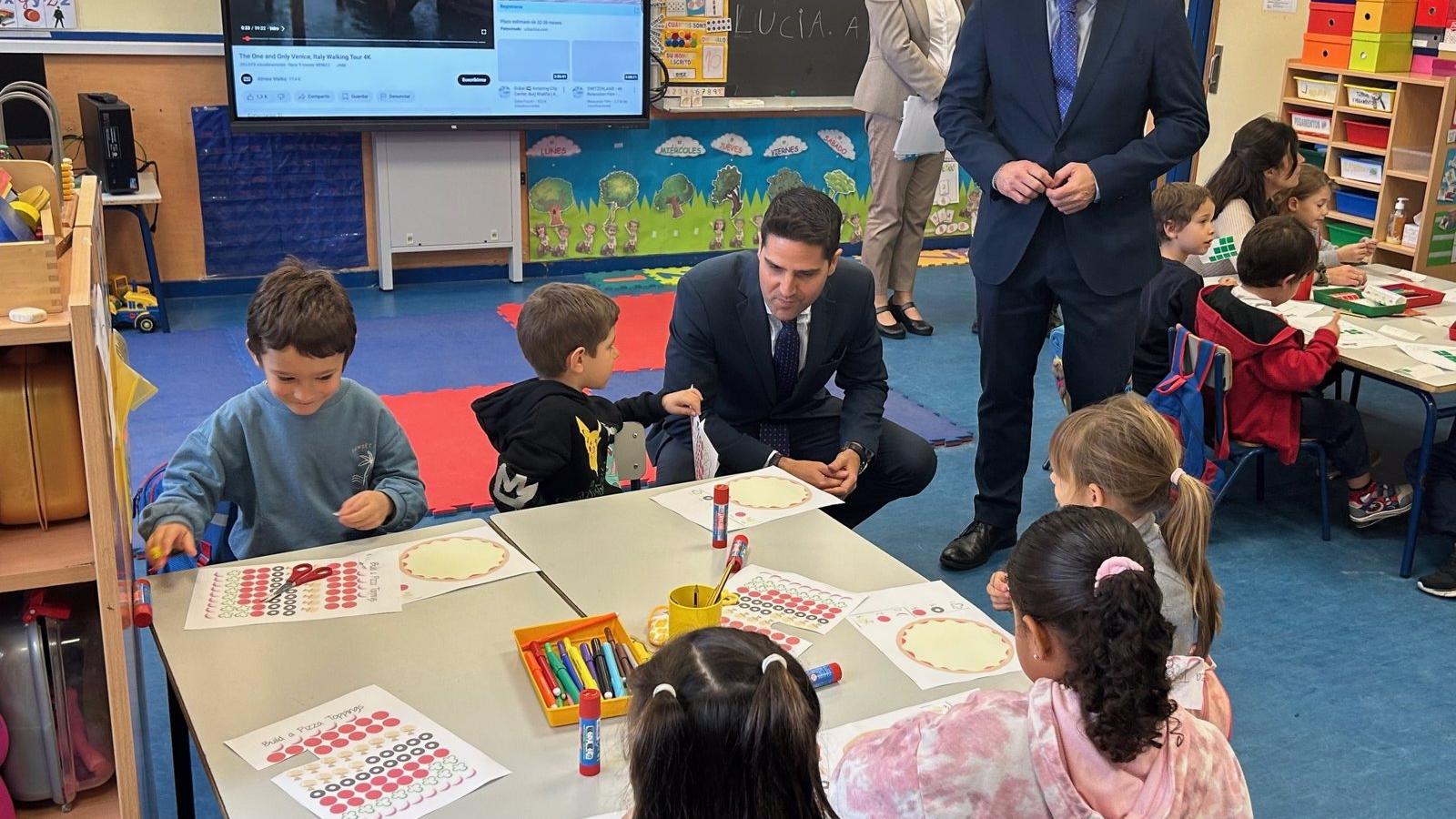 La Comunidad fija la jornada partida en los colegios públicos para favorecer la conciliación