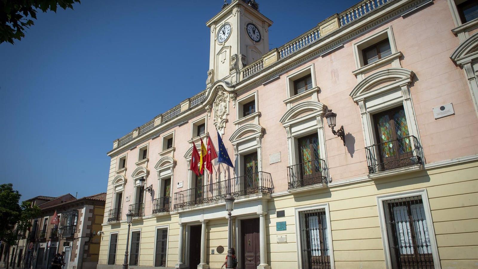 Alcalá habilita un punto de recogida de material para los afectados por la DANA en el Centro Cultural Galatea