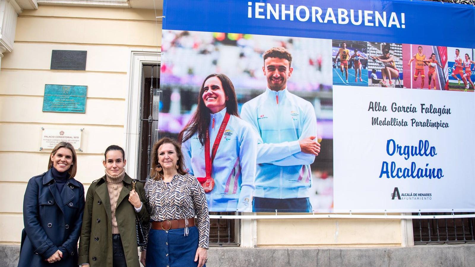 Alcalá de Henares rinde homenaje a la atleta paralímpica Alba García Falagán por su medalla en París 2024