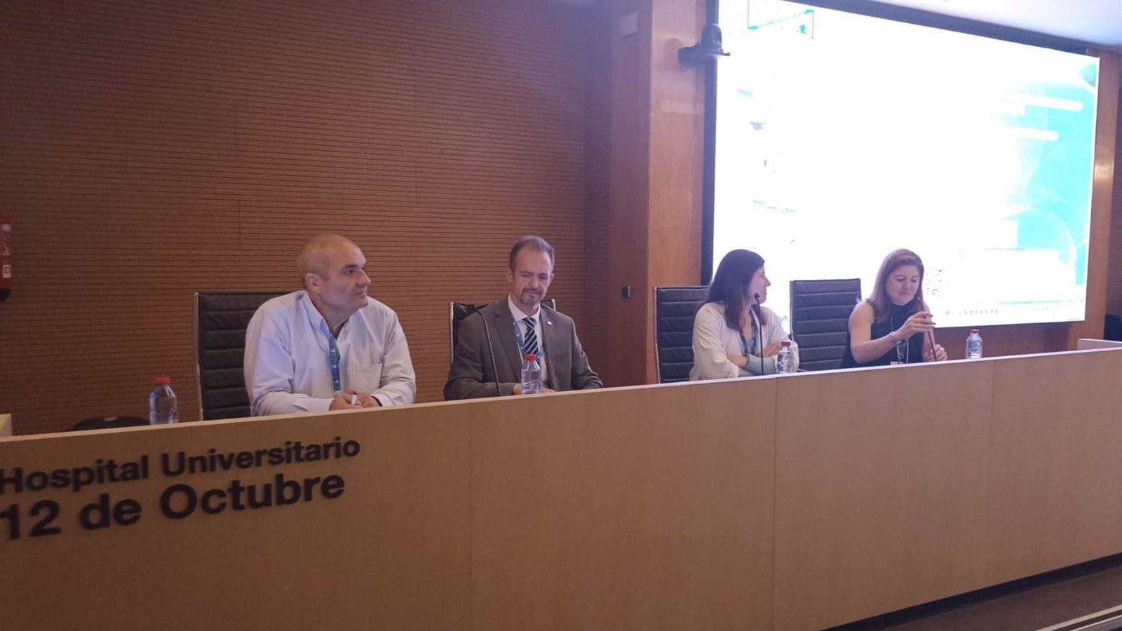 Más de 150 Técnicos Superiores Sanitarios asisten a una jornada sobre cáncer de mama en el 12 de Octubre