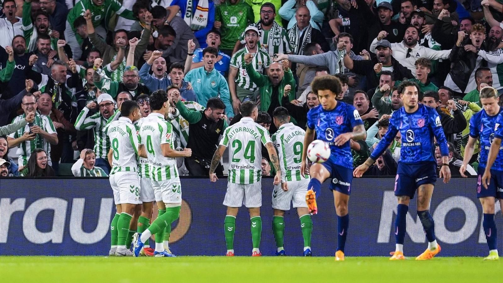 El Betis agrava la crisis del Atlético con un 1-0