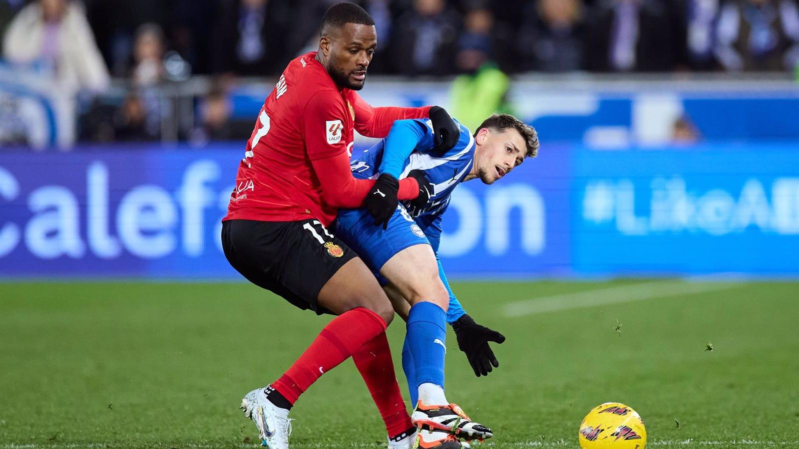 El Mallorca busca aprovechar la debilidad del Alavés para continuar su ascenso en la tabla