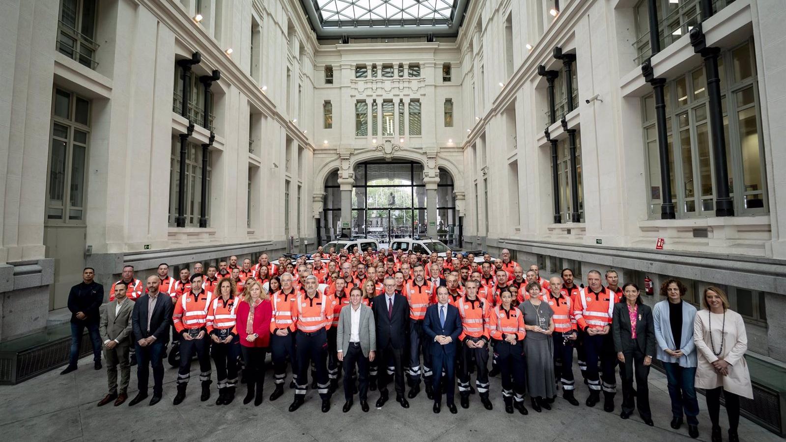 Madrid celebra los 20 años del Cuerpo de Agentes de Movilidad con un homenaje en el Palacio de Cibeles