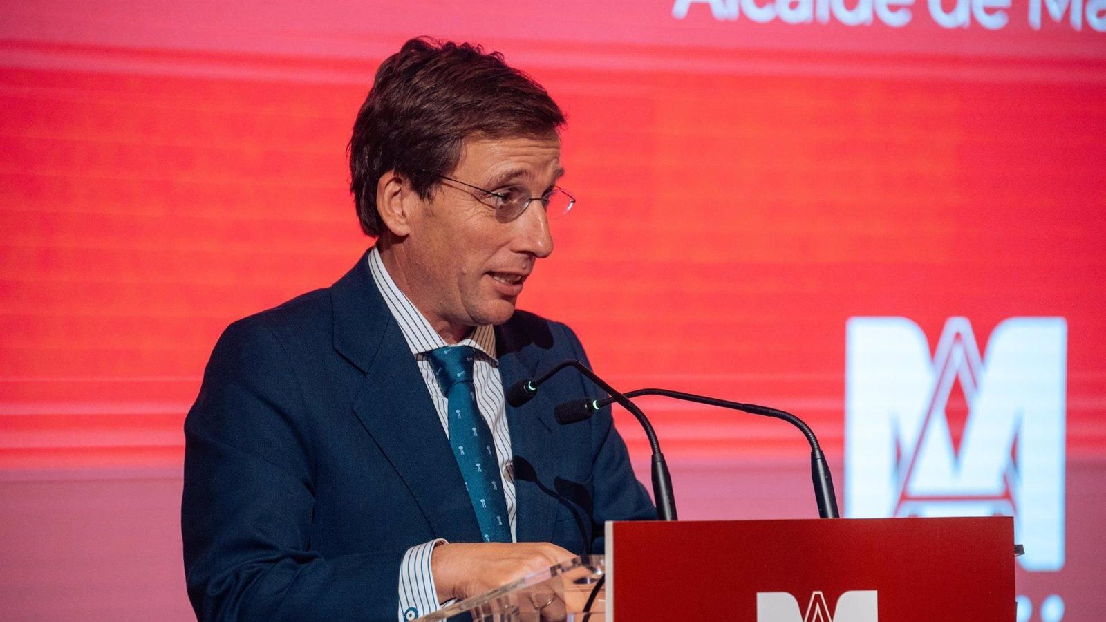 Almeida critica a Airbnb por comercializar viviendas turísticas ilegales y pide mayor cumplimiento de la normativa