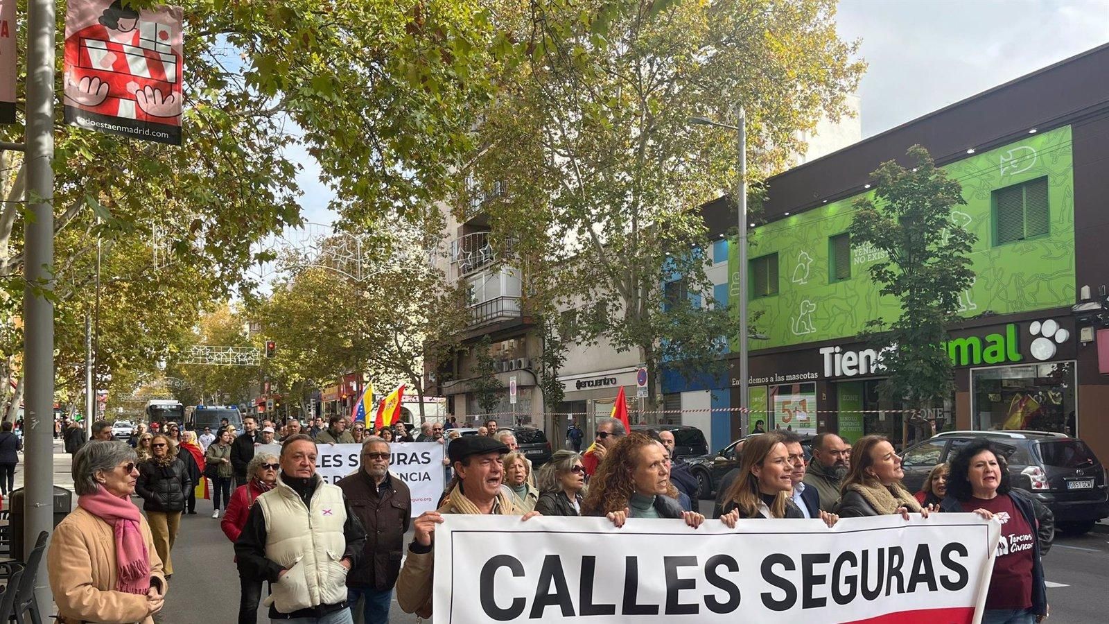 Un centenar de personas exige más seguridad en Ciudad Lineal