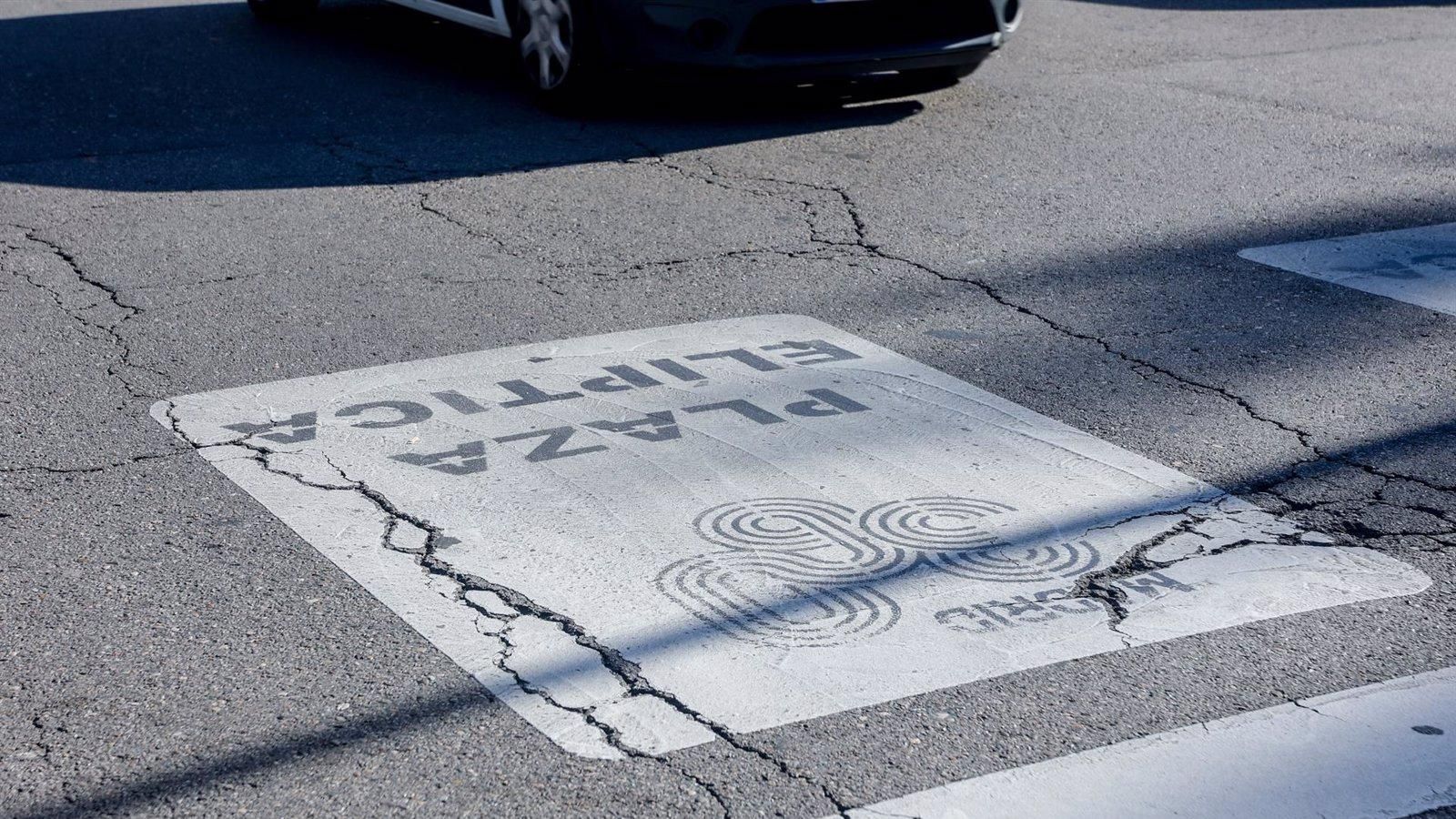 Un juez declara incompetente al Ayuntamiento para sancionar en la ZBE de Plaza Elíptica