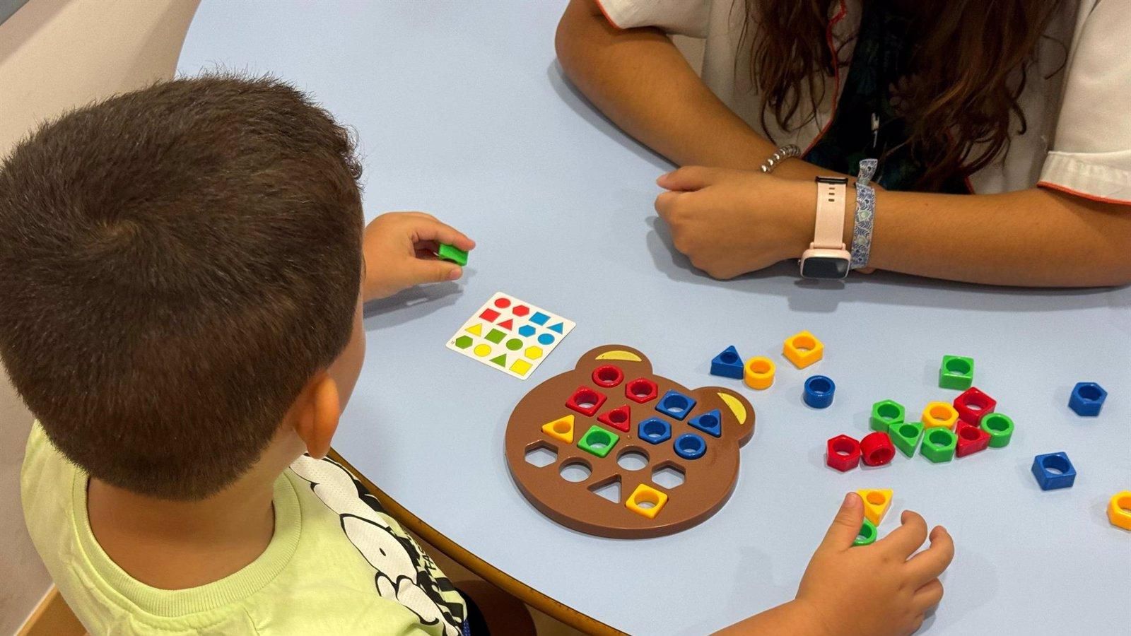 Dávila anuncia la creación de 811 plazas de atención temprana para niños con necesidades especiales