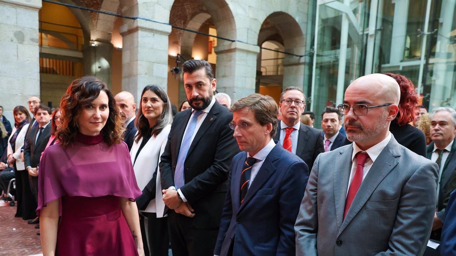 Ayuso denuncia ataques a la Constitución y promete que Madrid será su baluarte