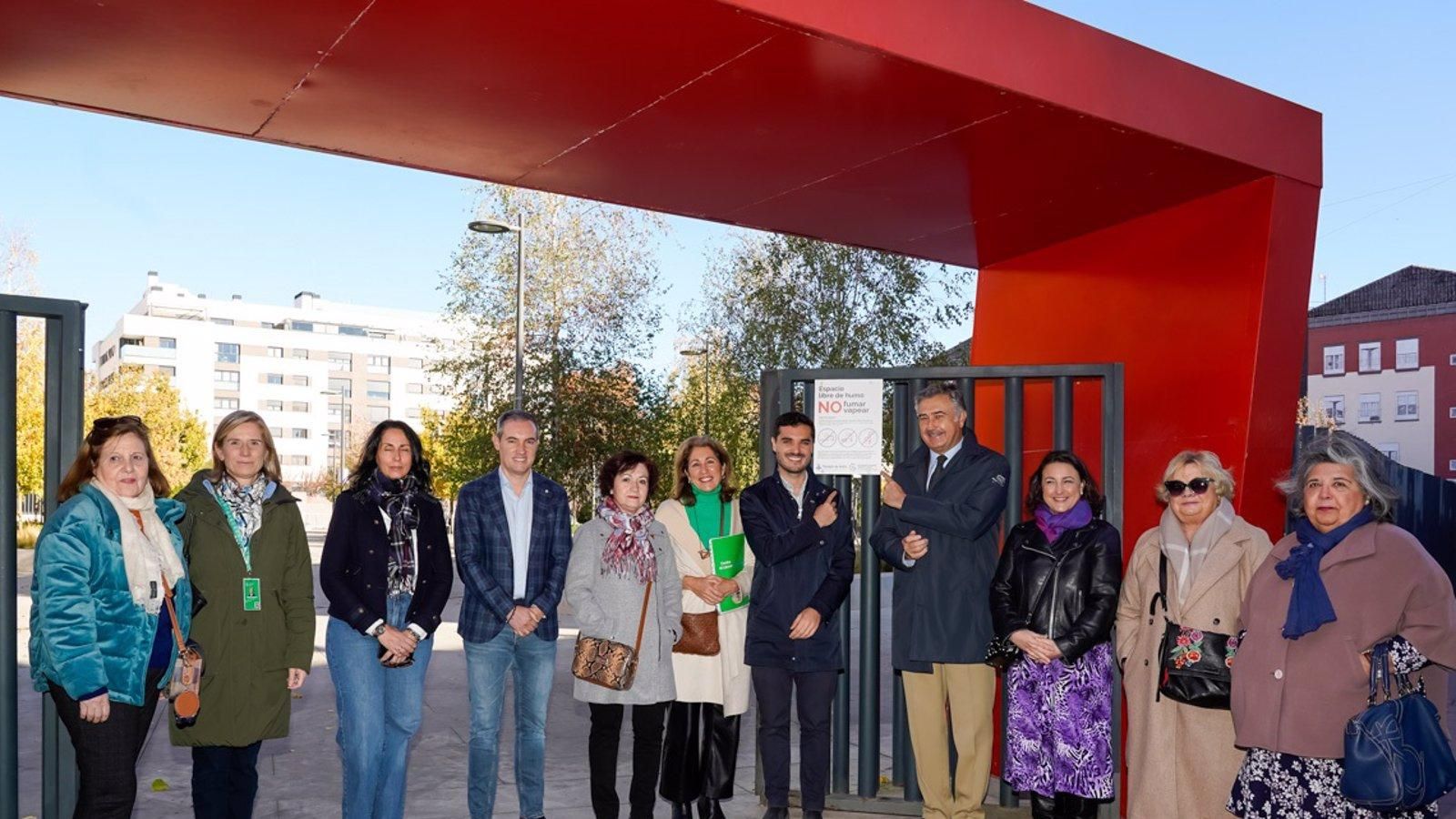 El Parque Central de Torrejón se convierte en la primera área libre de humo del municipio
