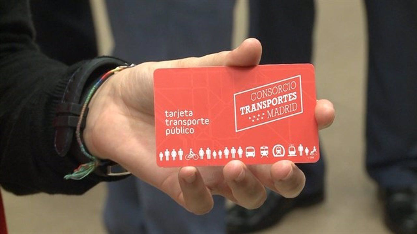 El Ayuntamiento de Madrid critica la posible eliminación de los descuentos al abono transporte