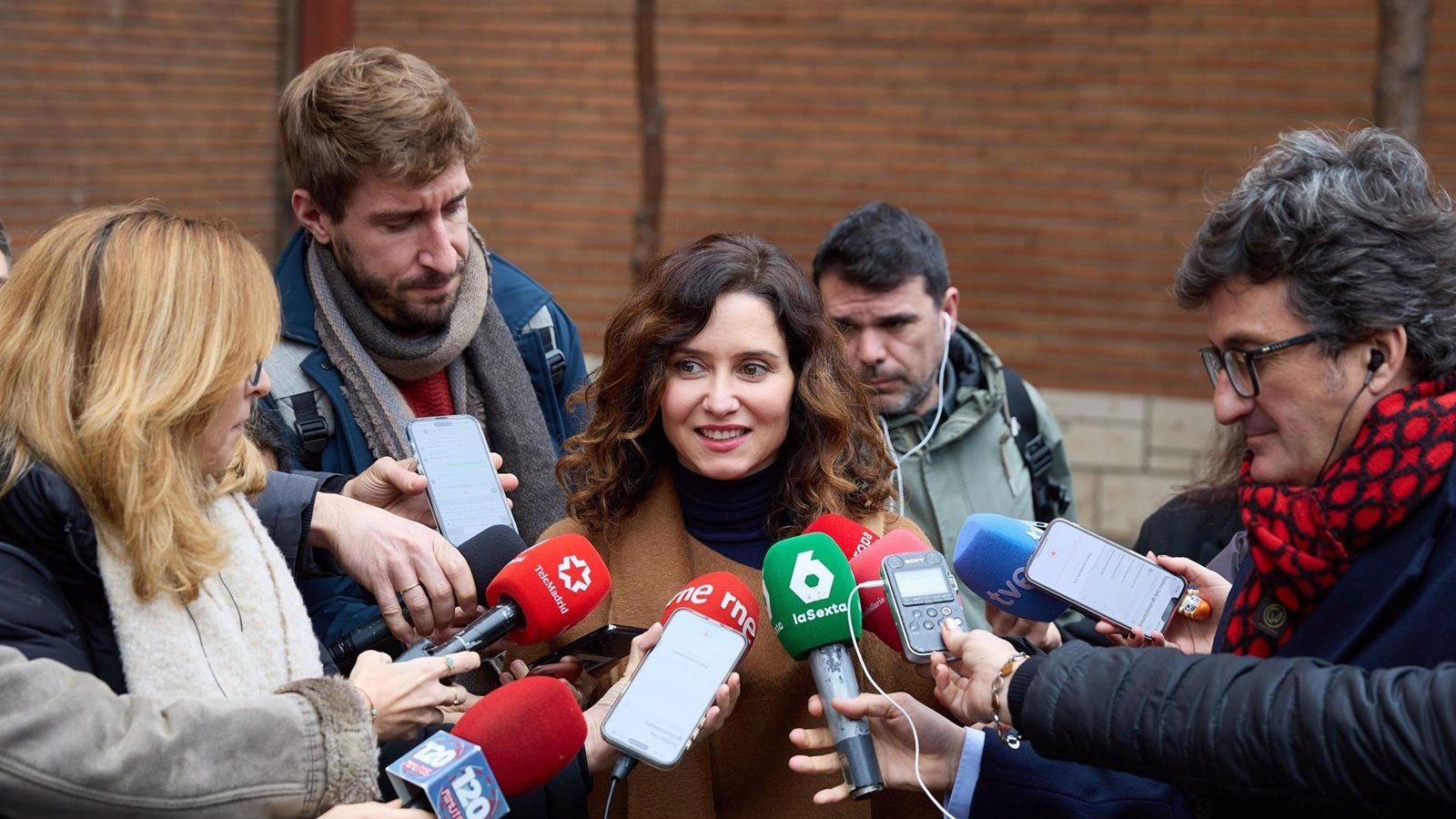 Ayuso apuesta por una financiación estable para las universidades y dejar fuera la "ideología"
