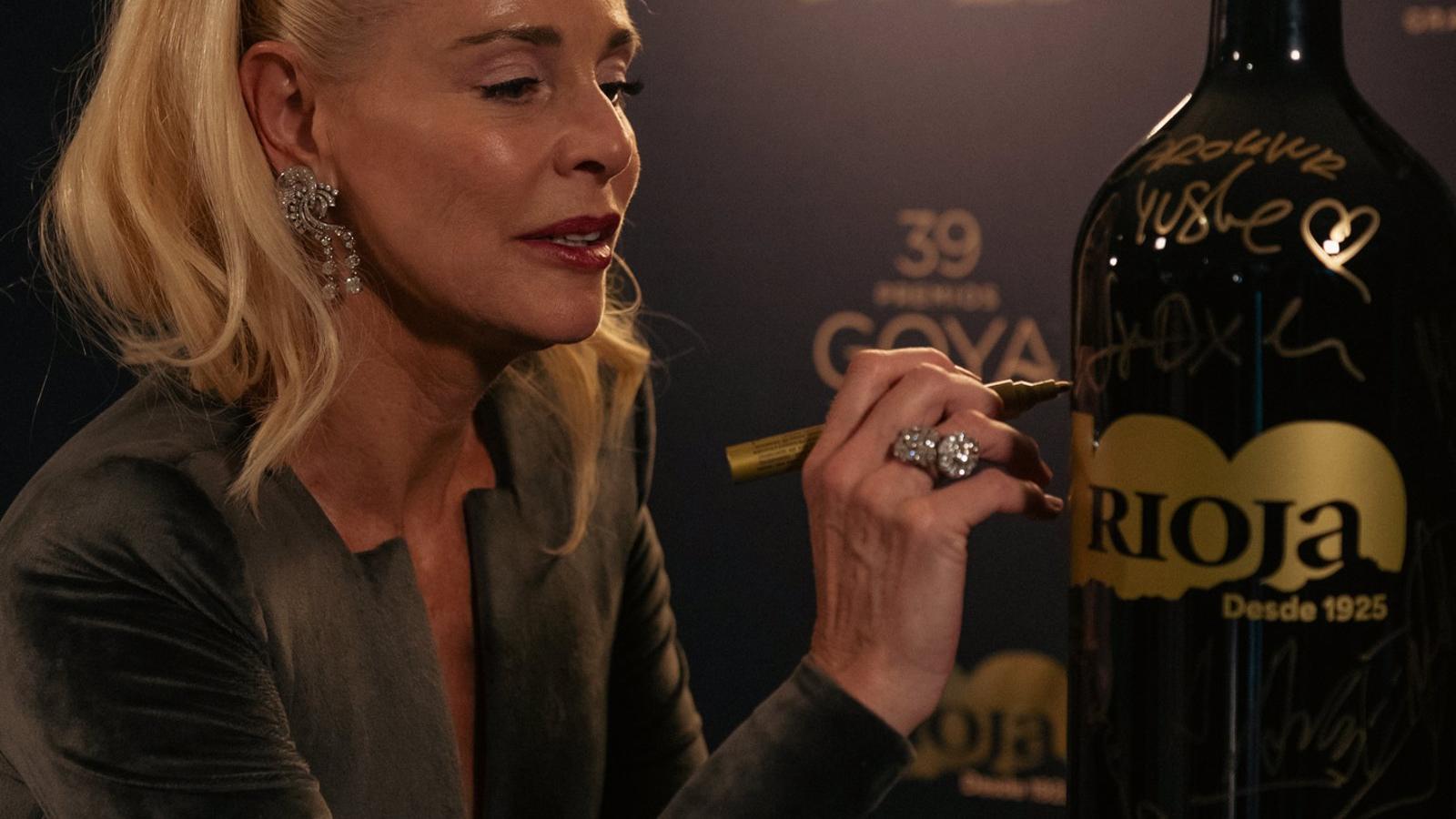Aparecen en Madrid las botellas de Rioja Edición Centenario extraviadas tras los Goya