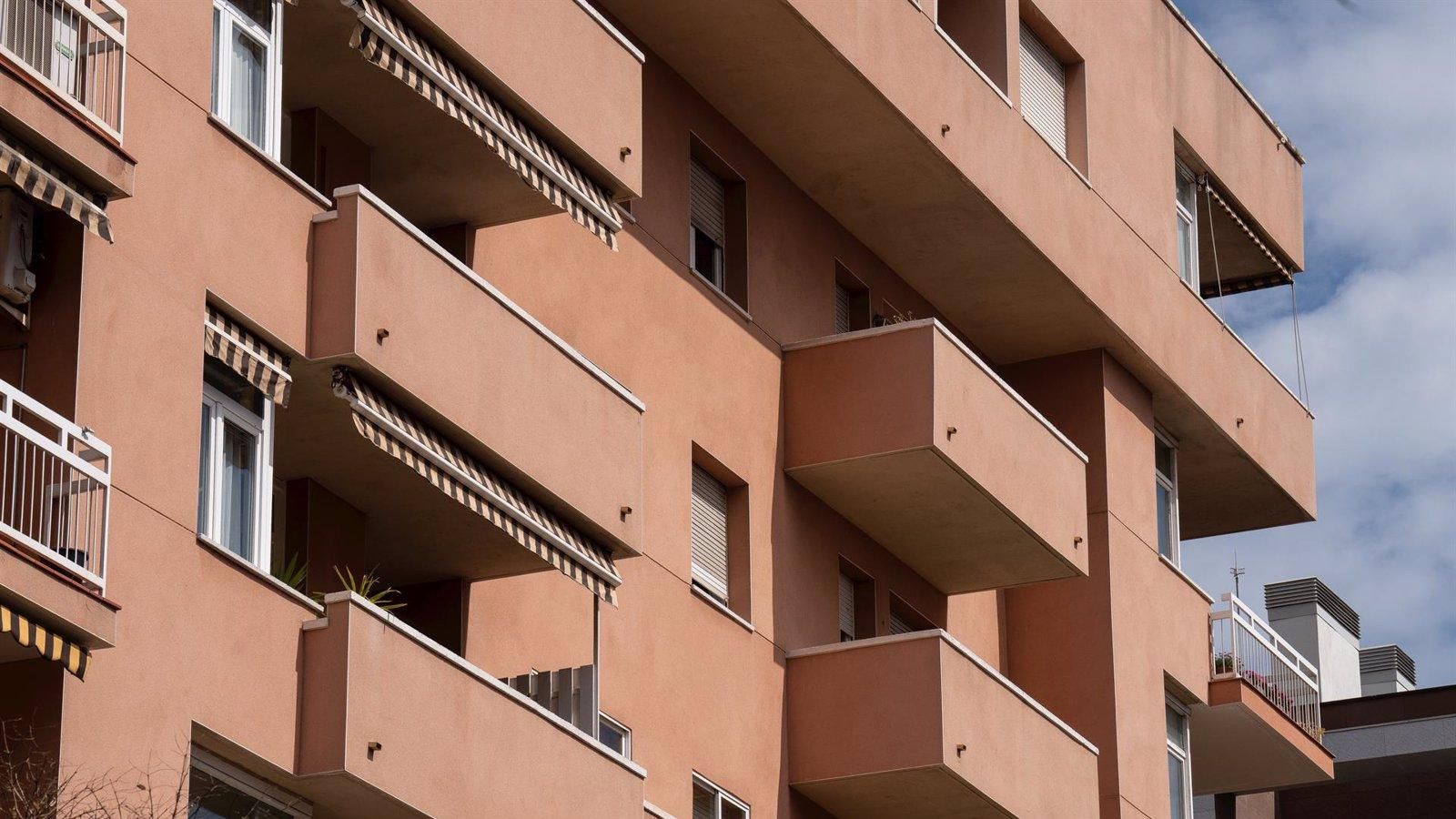 Madrid registra 1.389 viviendas ‘okupadas’ en venta, el 2,3% del total en el mercado