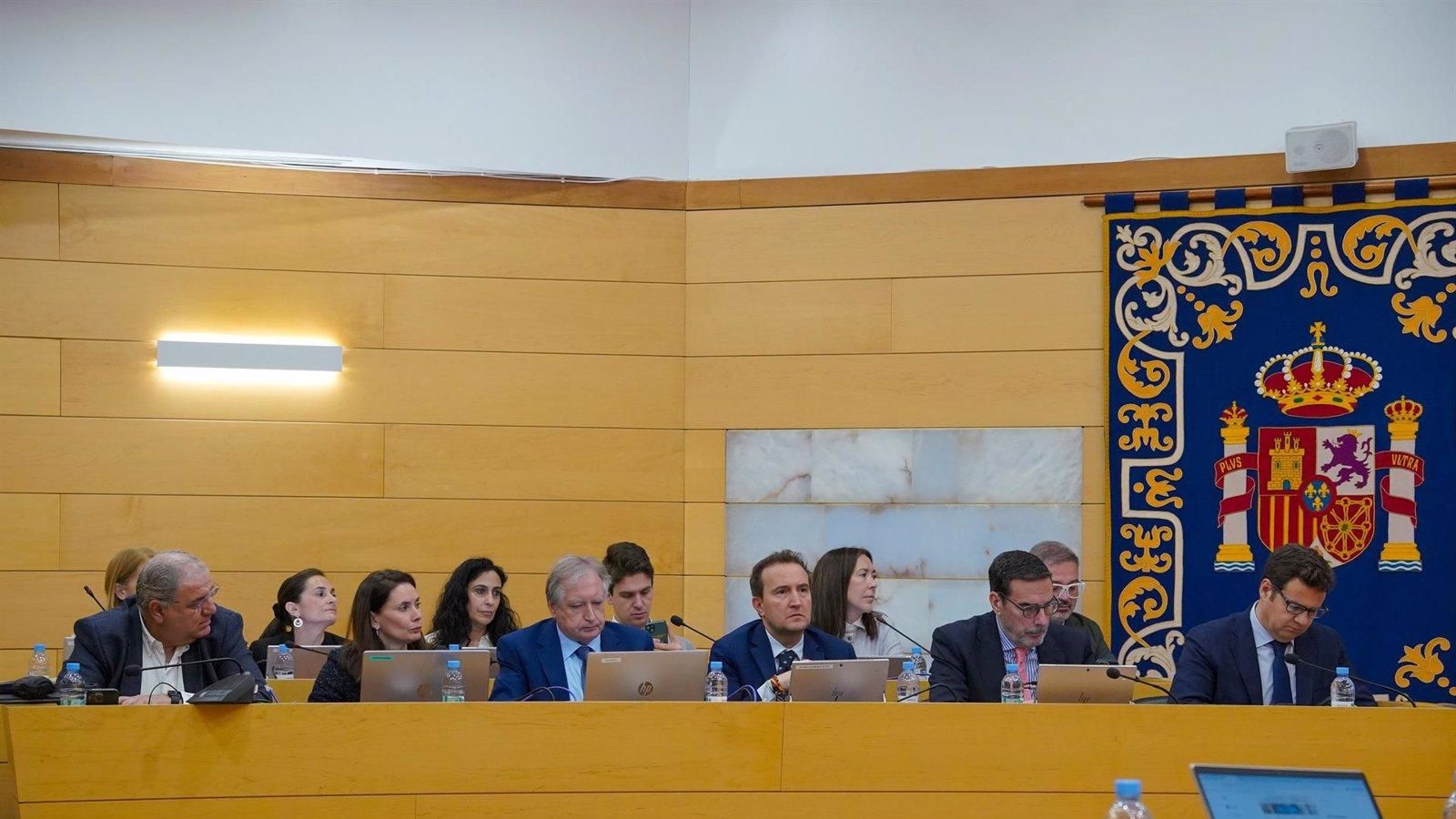 El Pleno de Las Rozas ha aprobado dar nombre a calles a la Guardia Civil y a los Hermanos Puértolas