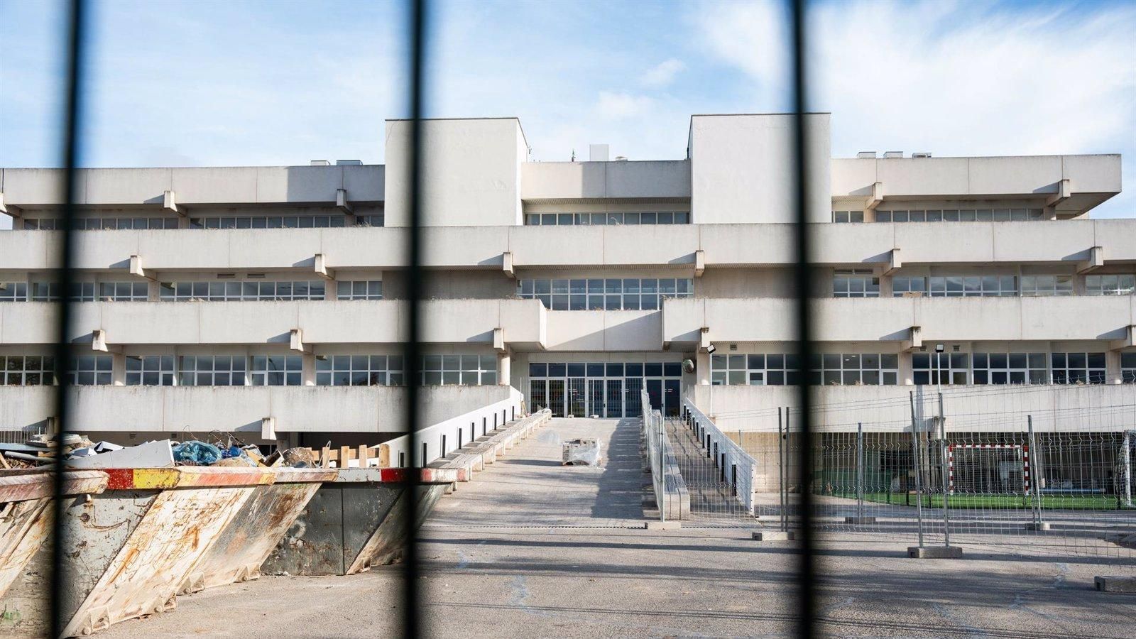 Ayuso defiende el centro de La Cantueña y acusa al PSOE de atacar un modelo de integración real