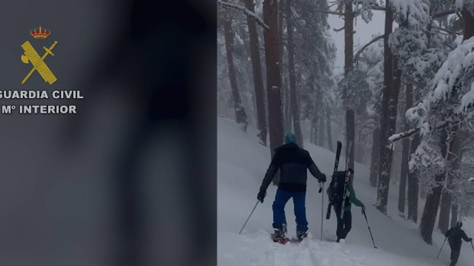 La Guardia Civil rescata a una mujer herida con su trineo y a un esquiador desorientado en Navacerrada