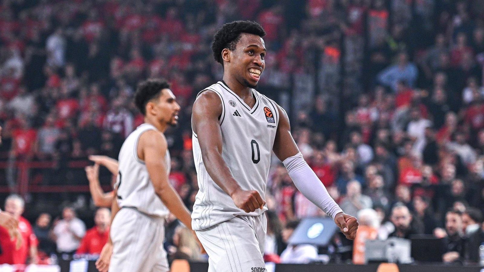 El Real Madrid se juega sus opciones de playoff directo ante un Paris Basketball al alza