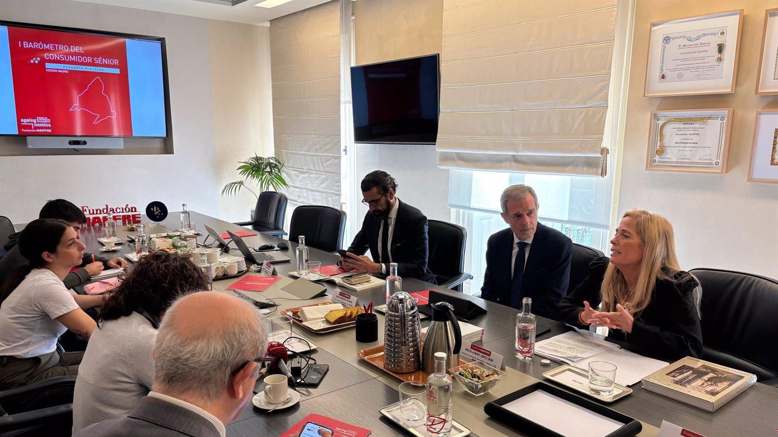 Madrid lidera la cobertura asistencial y la digitalización entre mayores de 65 años