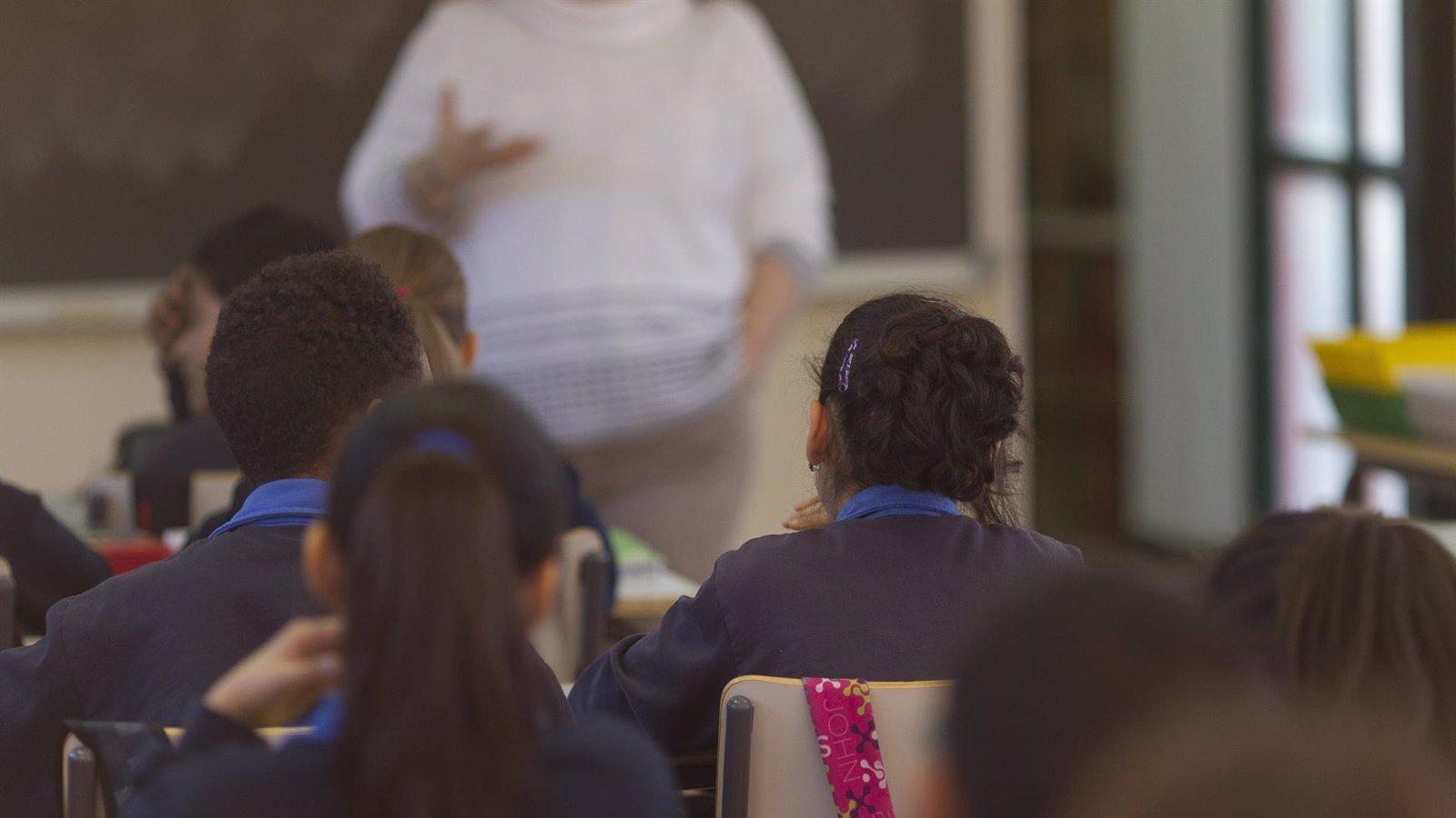 Aprobada la reducción de horas lectivas de los profesores madrileños