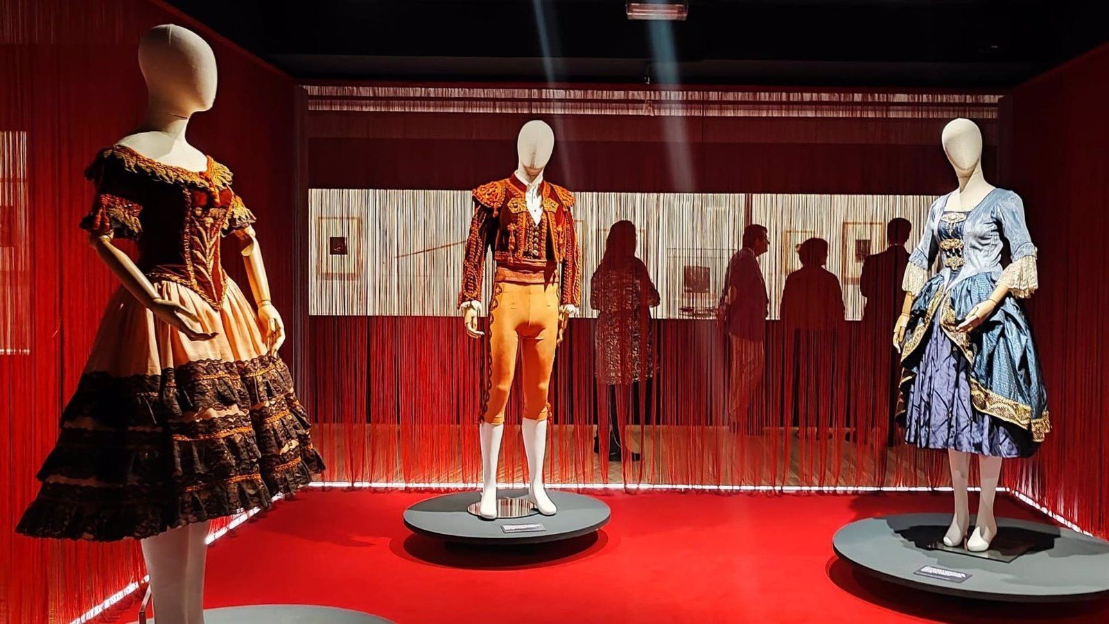 Los madrileños pueden disfrutar hasta el 27 de julio de una exposición gratuita sobre el chotis en la Biblioteca Regional