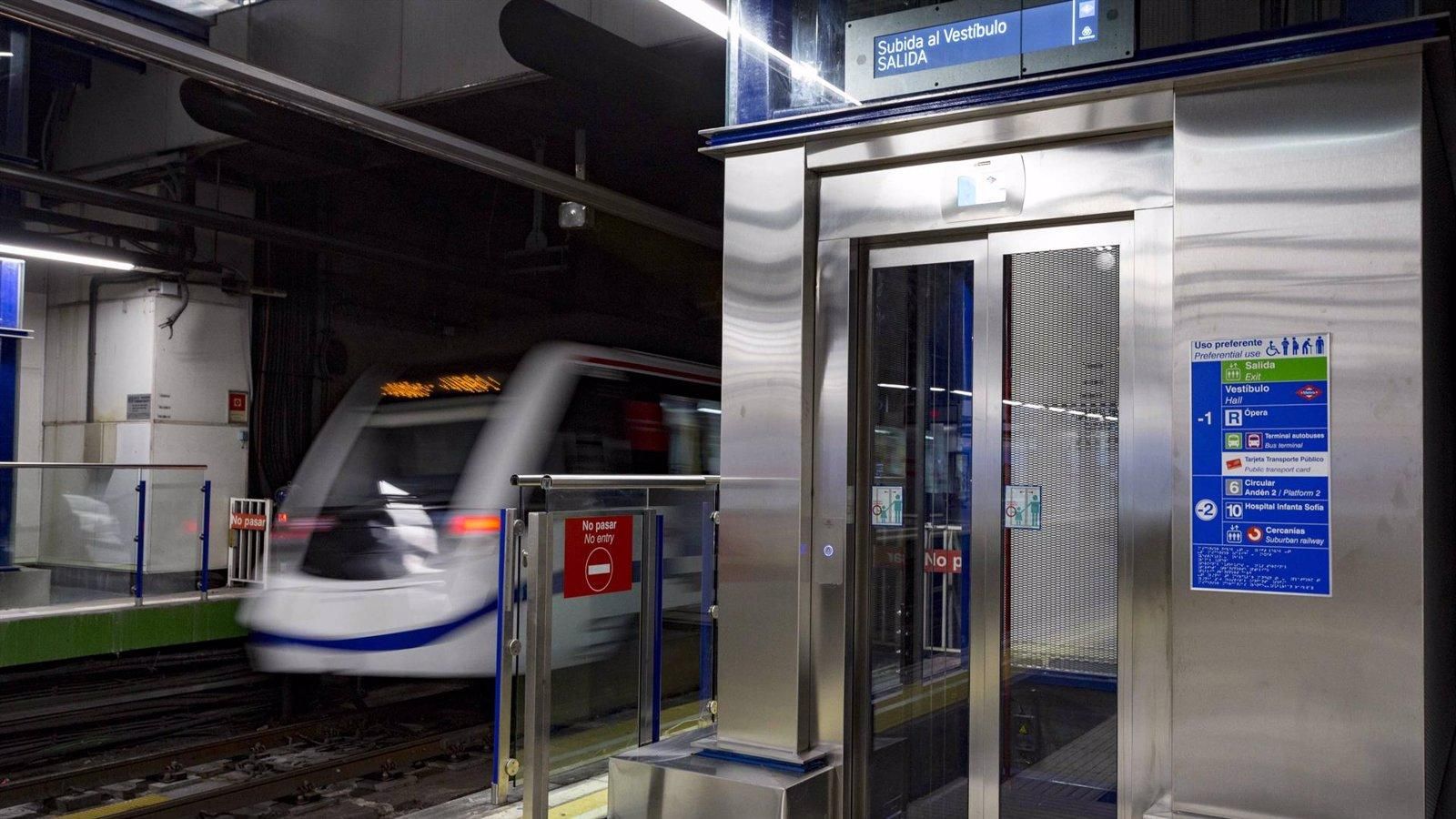 Metro de Madrid instala 15 nuevos ascensores para mejorar la accesibilidad en seis estaciones