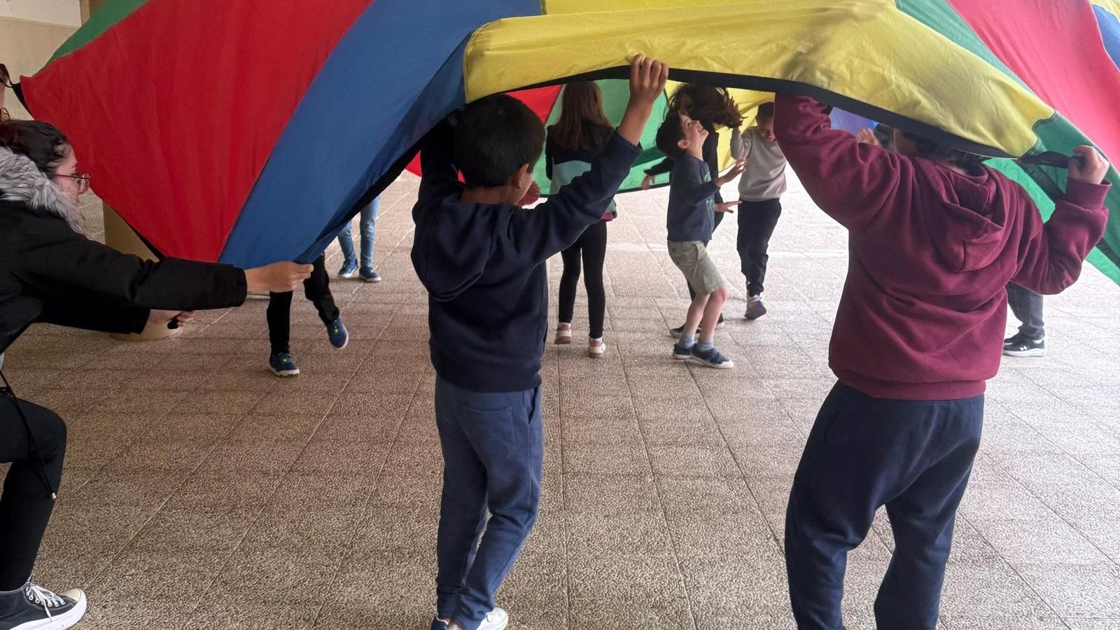 Más de 200 niños en Pozuelo asisten al programa Easter School para conciliar en vacaciones