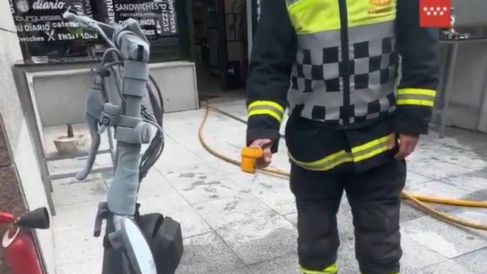 Un patinete eléctrico provoca un incendio en San Sebastián de los Reyes