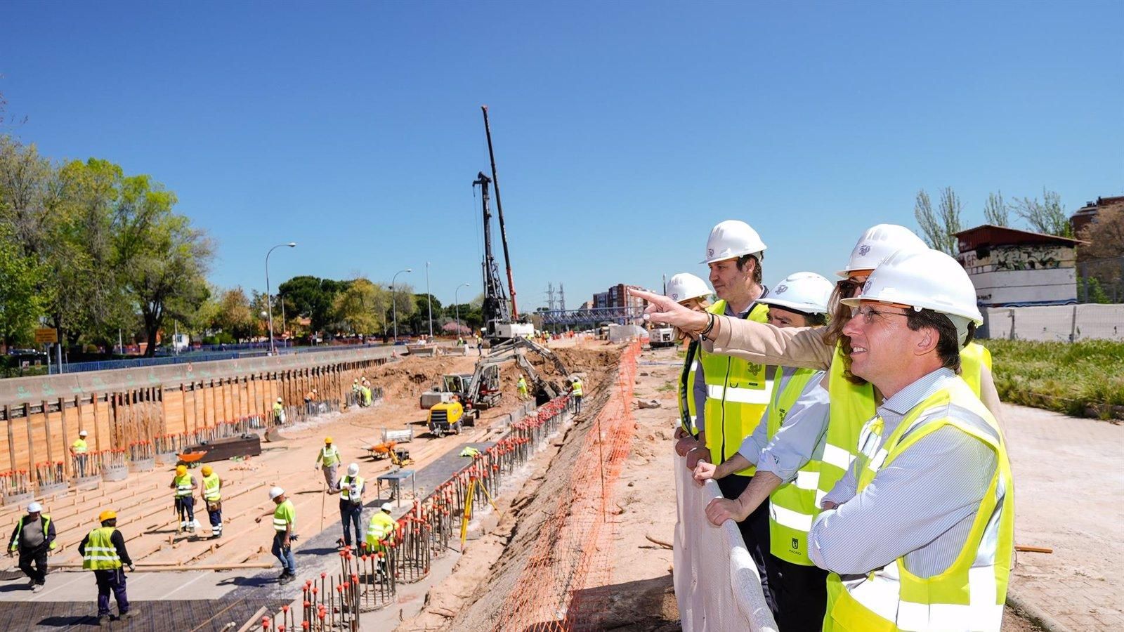Los vecinos de Cuatro Vientos aplauden la ampliación del túnel de la A-5: 