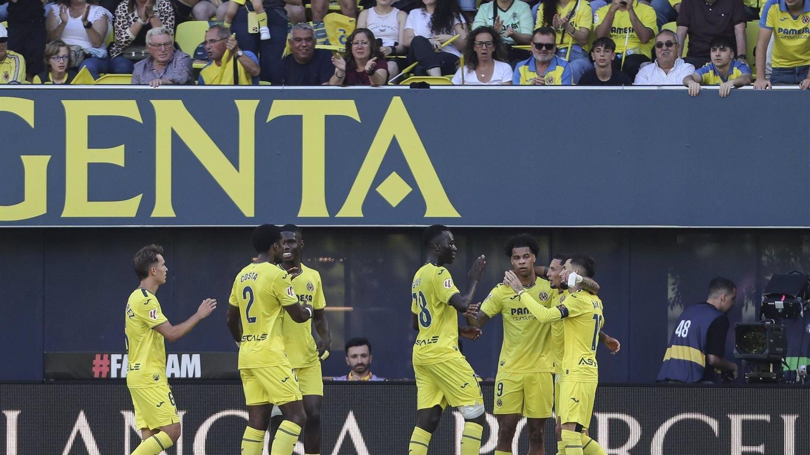 El Villarreal vence al Sevilla en un partido que podría ser la despedida de Baena