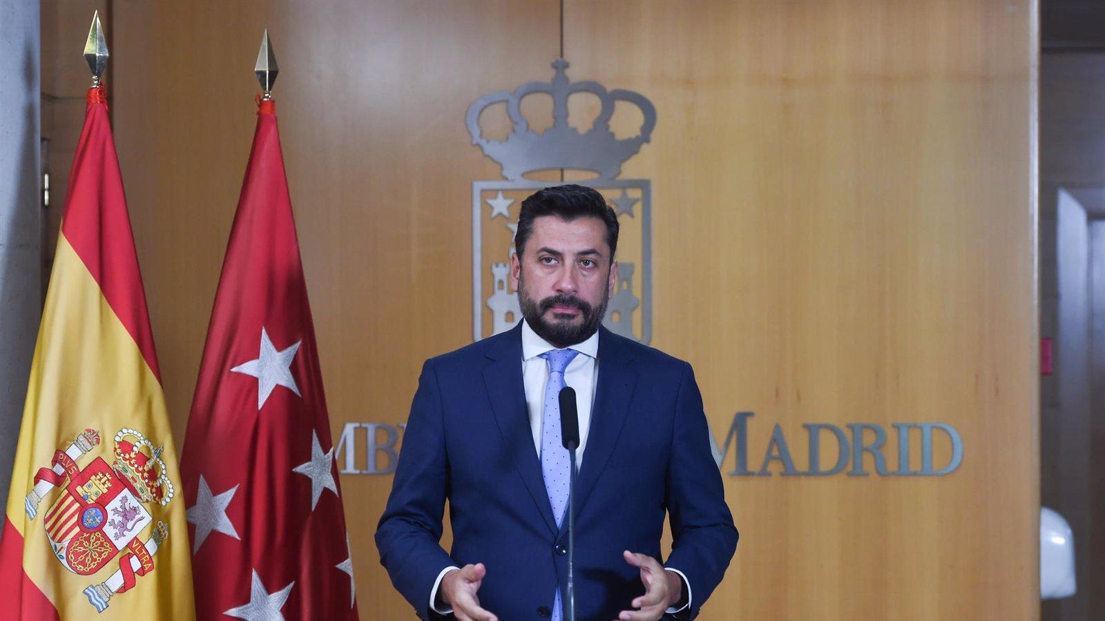 Díaz-Pache insta al Gobierno a resolver el sinhogarismo en Barajas y acusa a Sánchez de abandono institucional