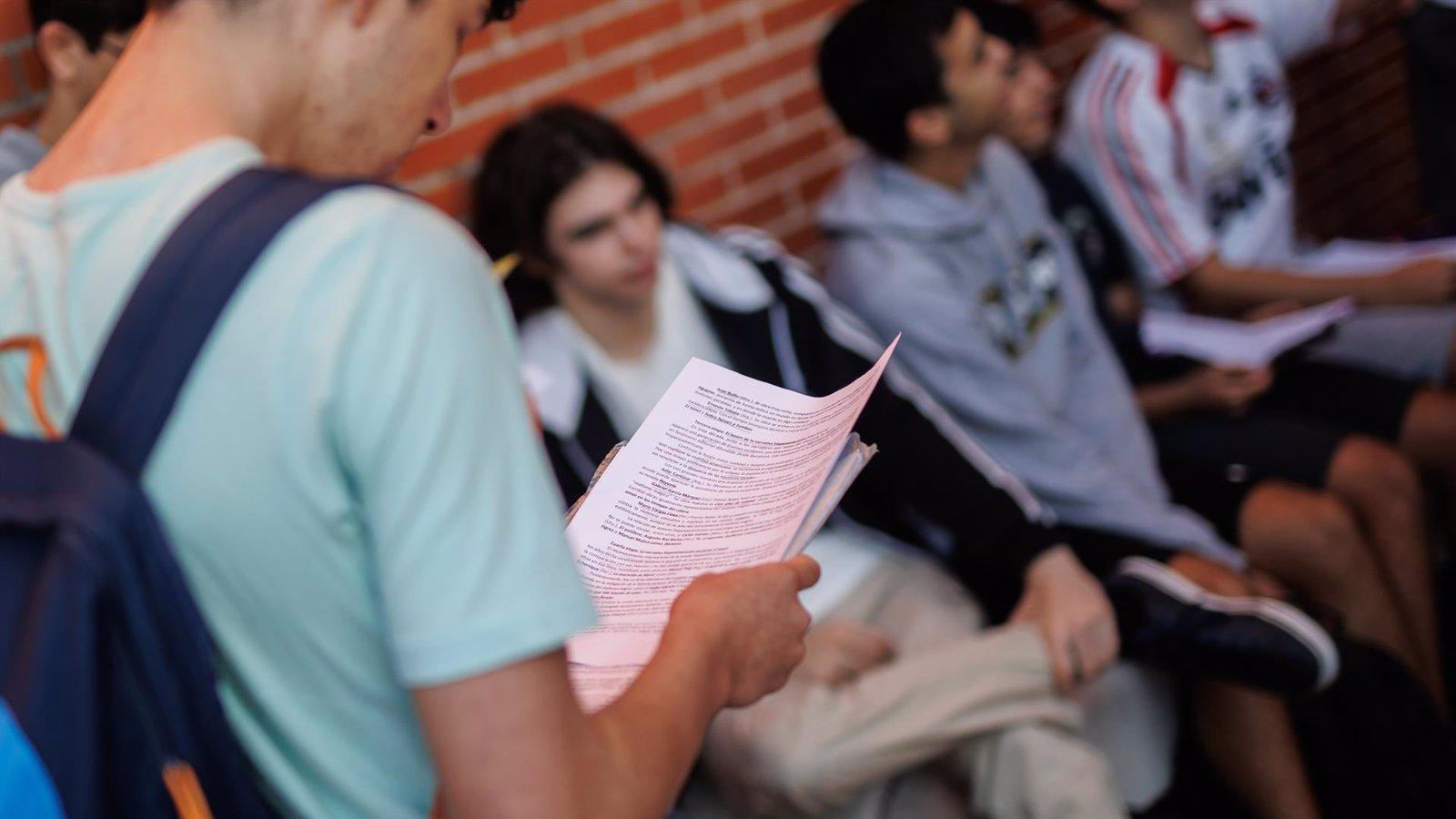 Los alumnos con un 14 comparten su método para preparar la PAU