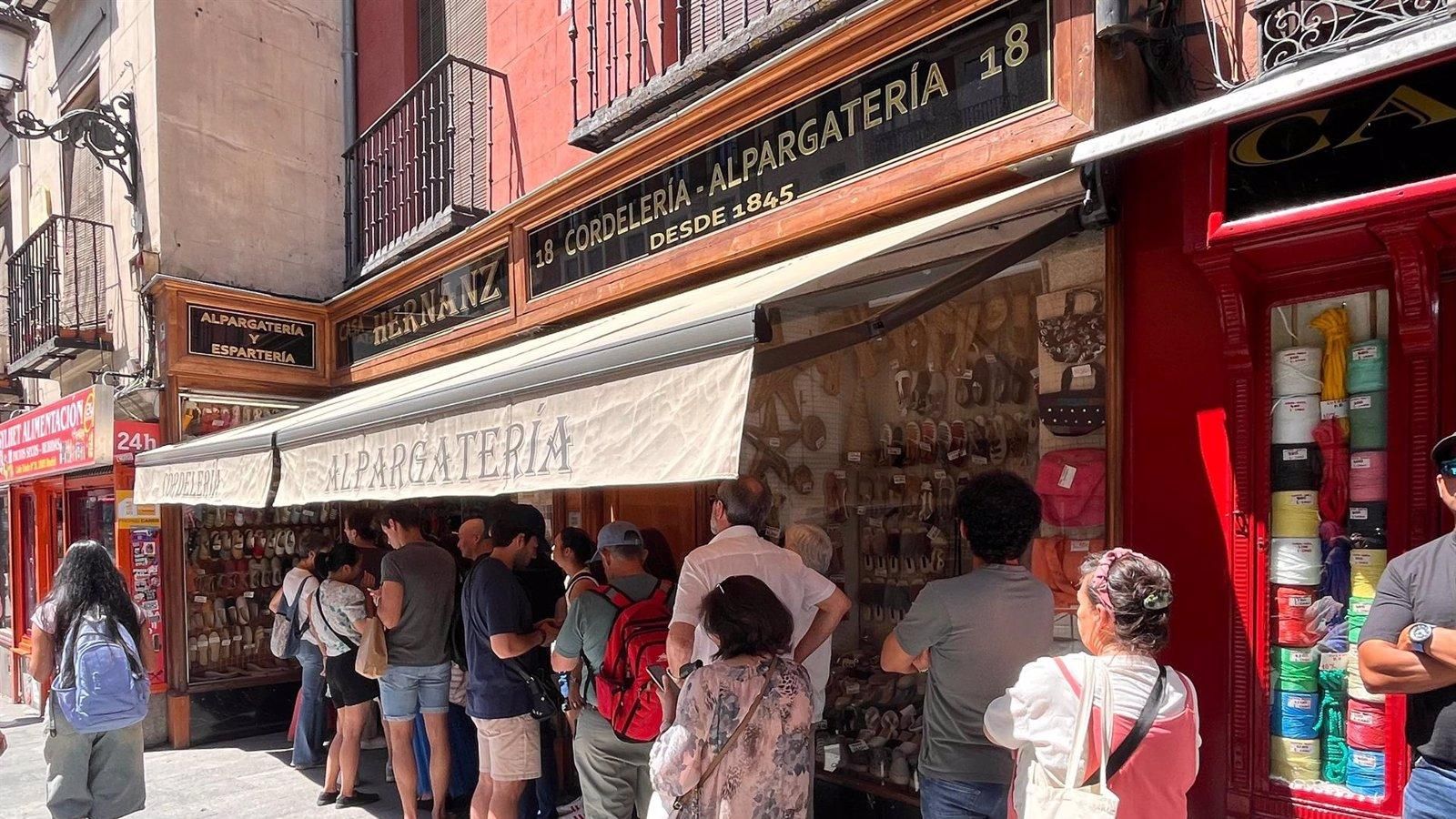 Casa Hernanz: 180 años de historia entre alpargatas y tradición