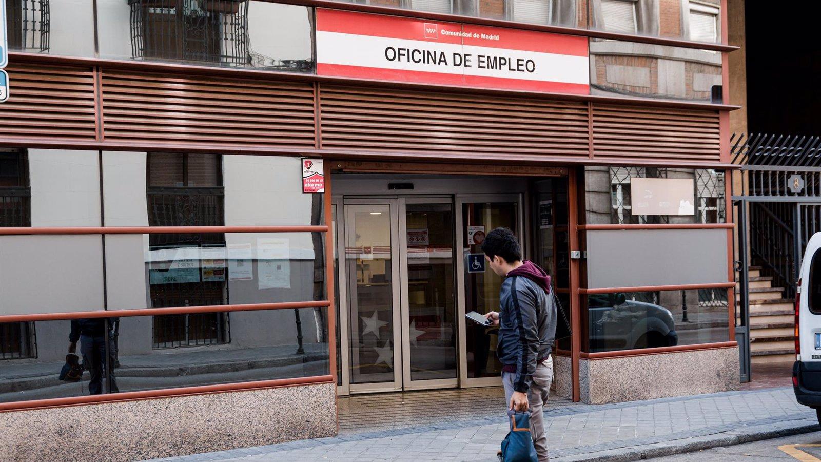 Los trabajadores en ERTE en Madrid caen a mínimos con solo 953 personas afectadas en abril