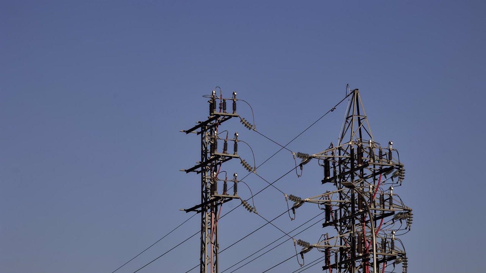 La producción de energía impulsa un alza del 7,7% en los precios industriales de Madrid en abril