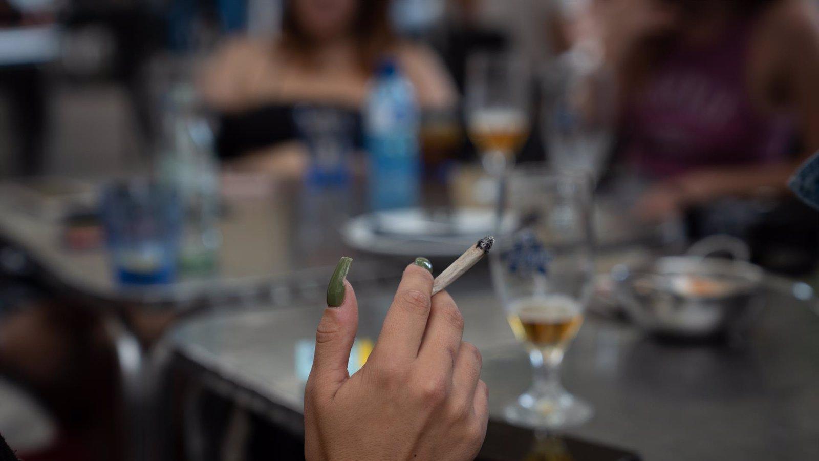 El 90% de los madrileños apoya limitar el tabaco en espacios públicos