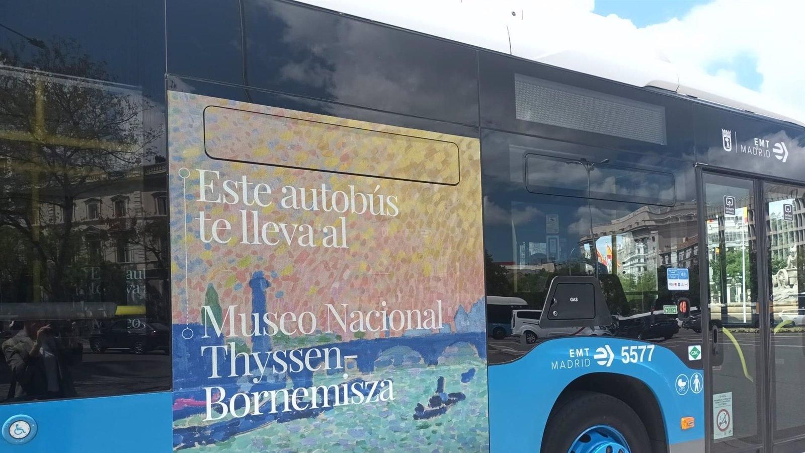 Réplicas de obras maestras viajan en autobuses y bicis de Madrid para acercar el arte a los ciudadanos