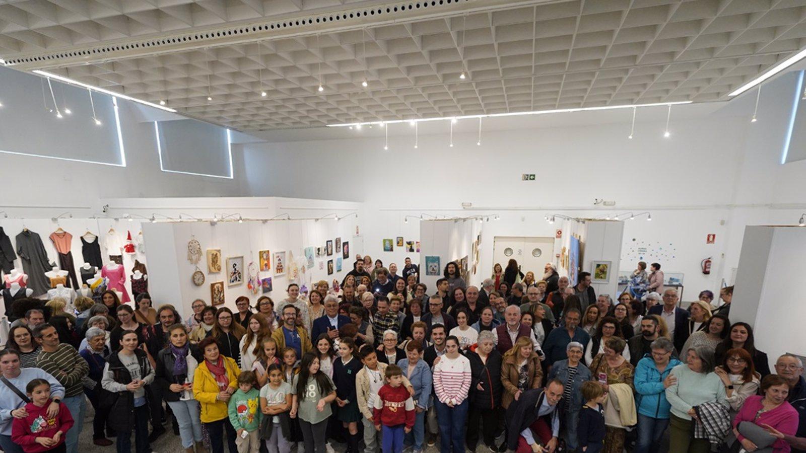 Torrejón expone las obras de 275 artistas en la muestra final de los talleres culturales