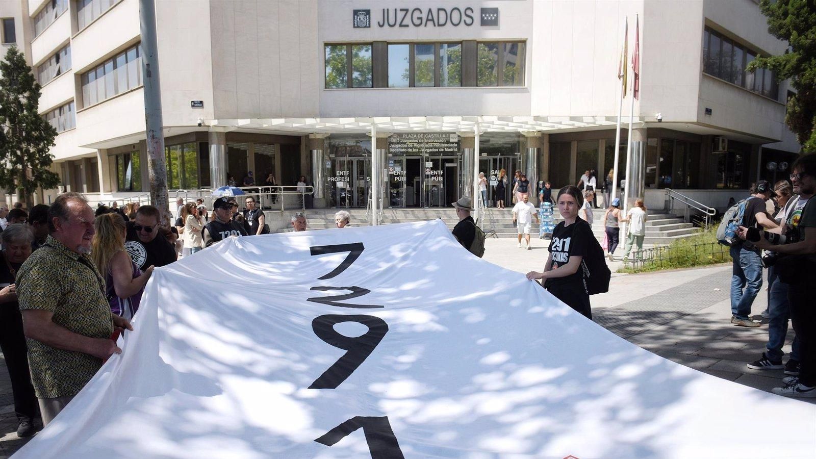 Investigados tres exaltos cargos de la Comunidad de Madrid por fallecimientos en residencias durante la pandemia