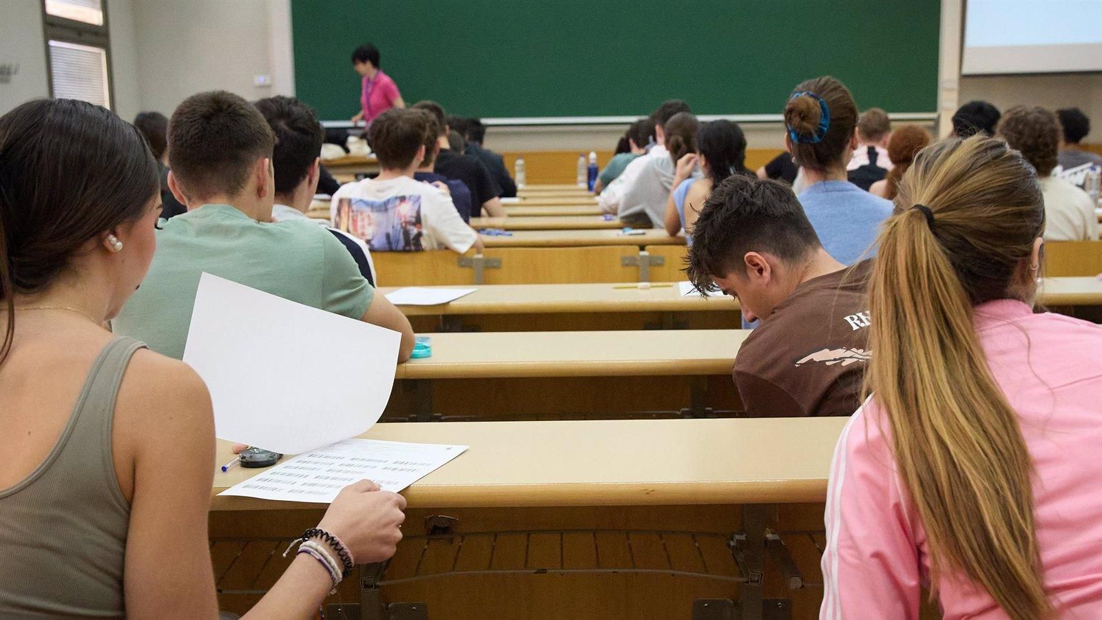 La Comunidad de Madrid evalúa a 280.000 alumnos en Primaria y ESO