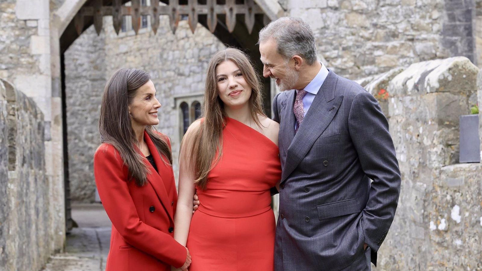 Sofía culmina su etapa en Gales arropada por sus padres