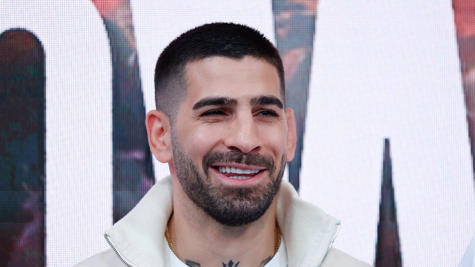 Topuria peleará por el título del peso ligero de la UFC en Las Vegas ante Charles Oliveira